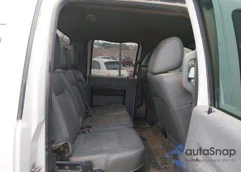 2011 Ford F-250 Xl z USA, uszkodzony, nr VIN 1FT7W2BT7BEC74284